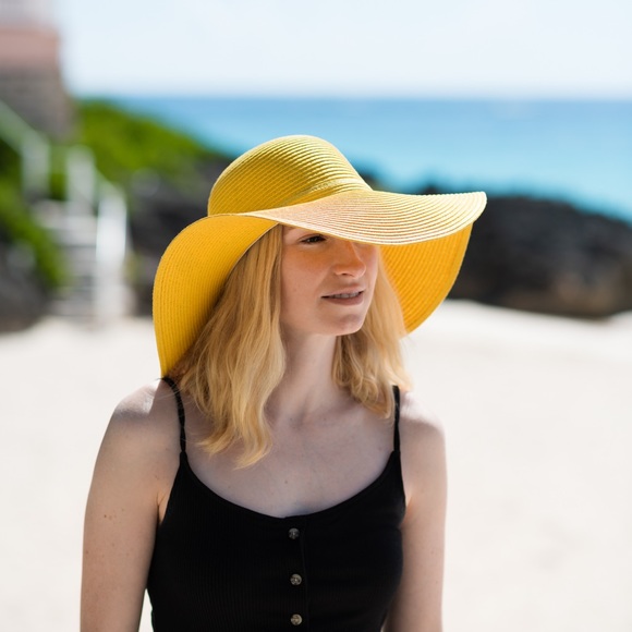 Meet your Posher, Sarah - Picture 1 of 1